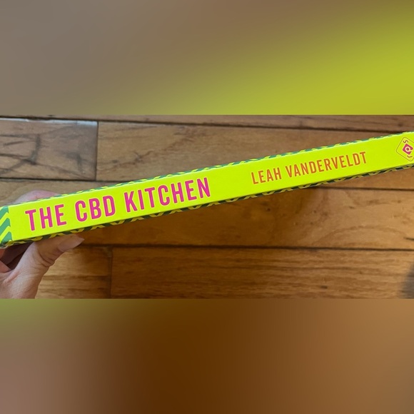 THE CBD KITCHEN Recipe Book- OVER 50 PLANT-BASED CBD/HEMP Food, Skincare RECIPES - Picture 3 of 15